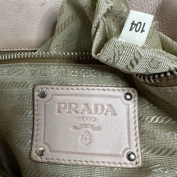 💯 Authentic Prada Tote Handbag🍀 - Picture 12 of 16